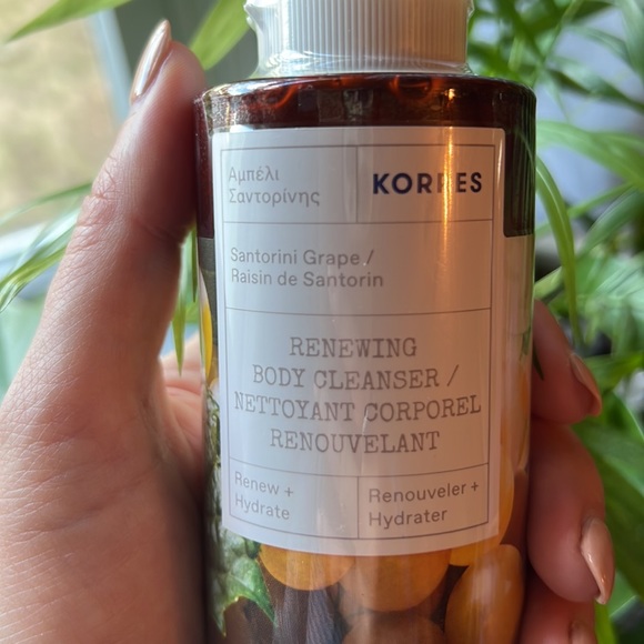 Korres Santorini Grape Renewing Body Cleanser - Picture 2 of 3